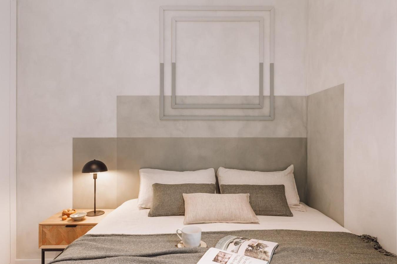 Ferrat - 3 Bedrooms In Eixample Esquerra *