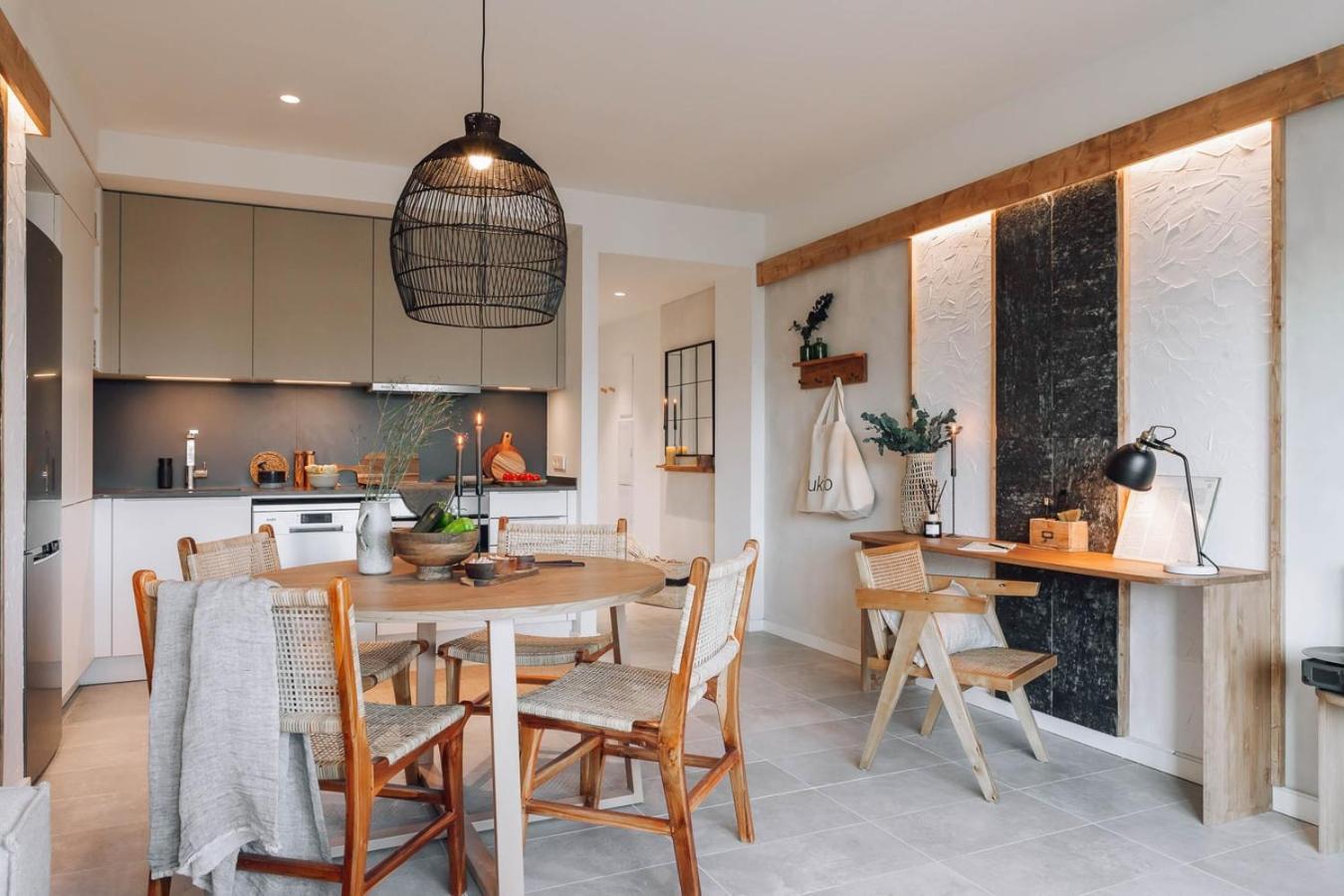 Ferrat - 3 Bedrooms In Eixample Esquerra Apartamento