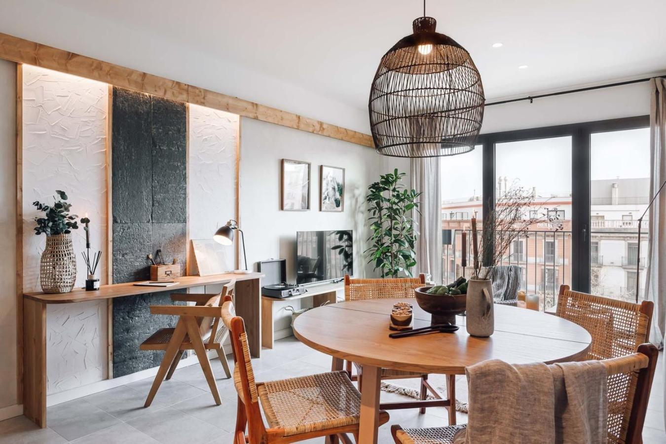 Ferrat - 3 Bedrooms In Eixample Esquerra